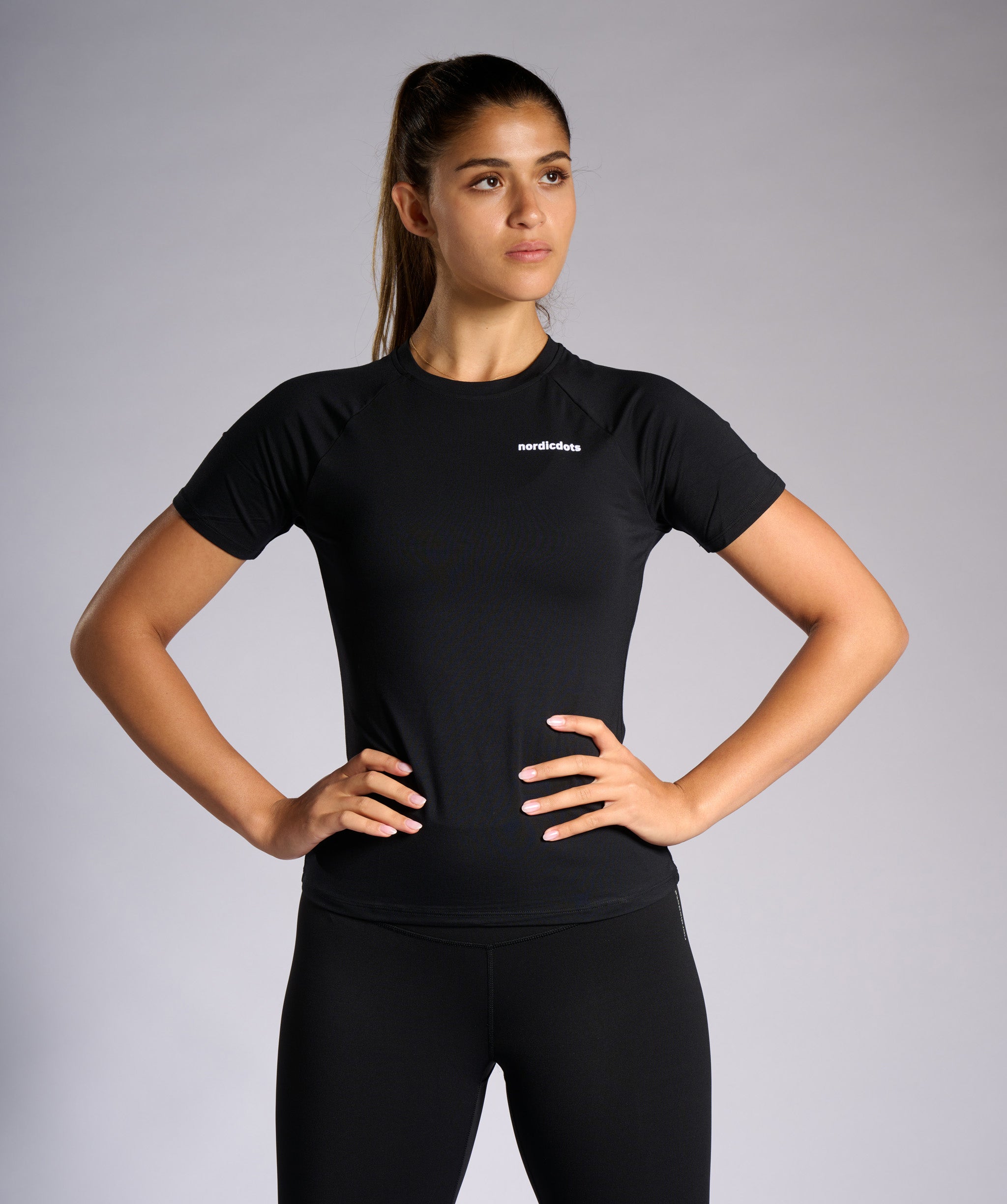 Nordicdots Women's Organic Soft Tee Black